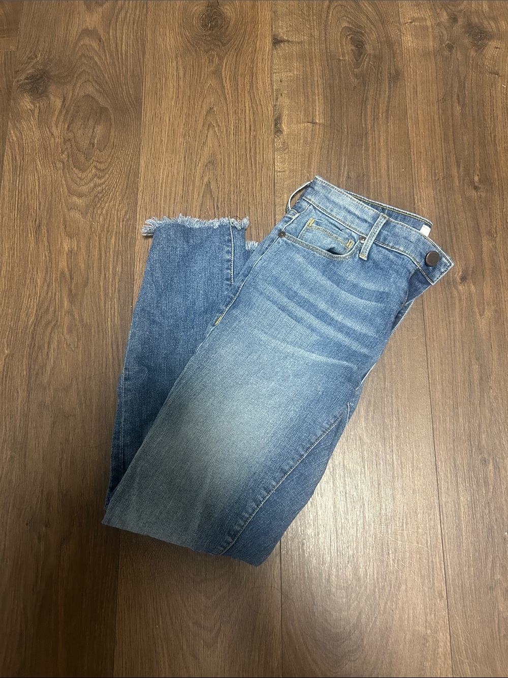 Women's Light Blue Frayed Hem Jeans